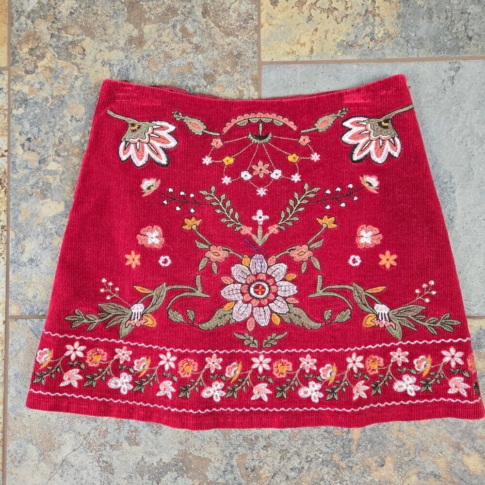 Big Pepper Size Medium Dark Red Corduroy Miniskirt Floral Embroidered Front